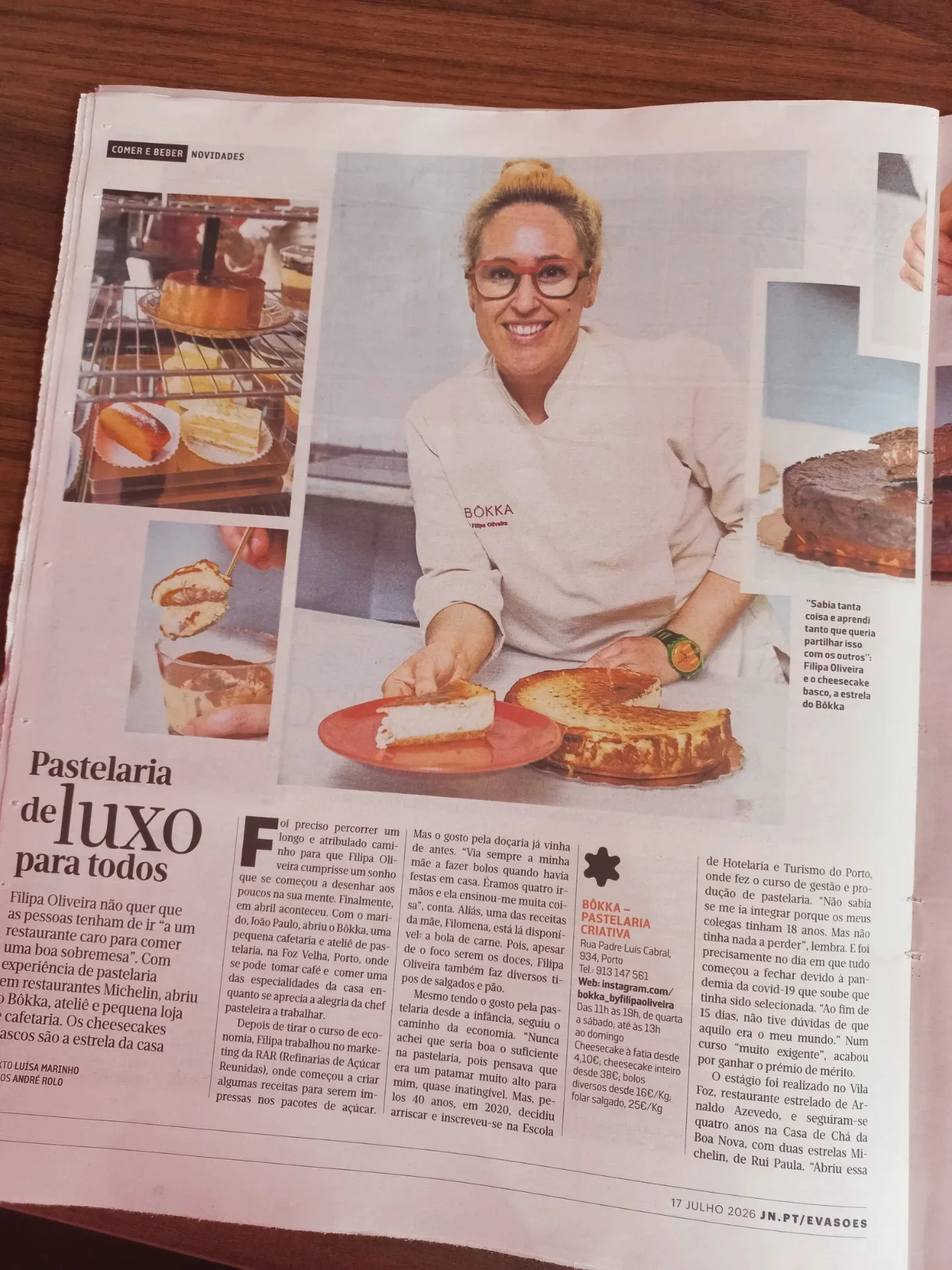 Página da reportagem, com Filipa Oliveira e os bolos do Bôkka
